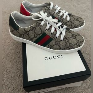 gucci sneakers